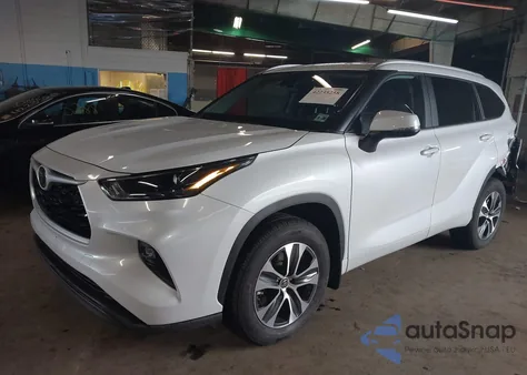 2023 Toyota Highlander Xle z USA, uszkodzony, nr VIN 5TDKDRBH9PS039746